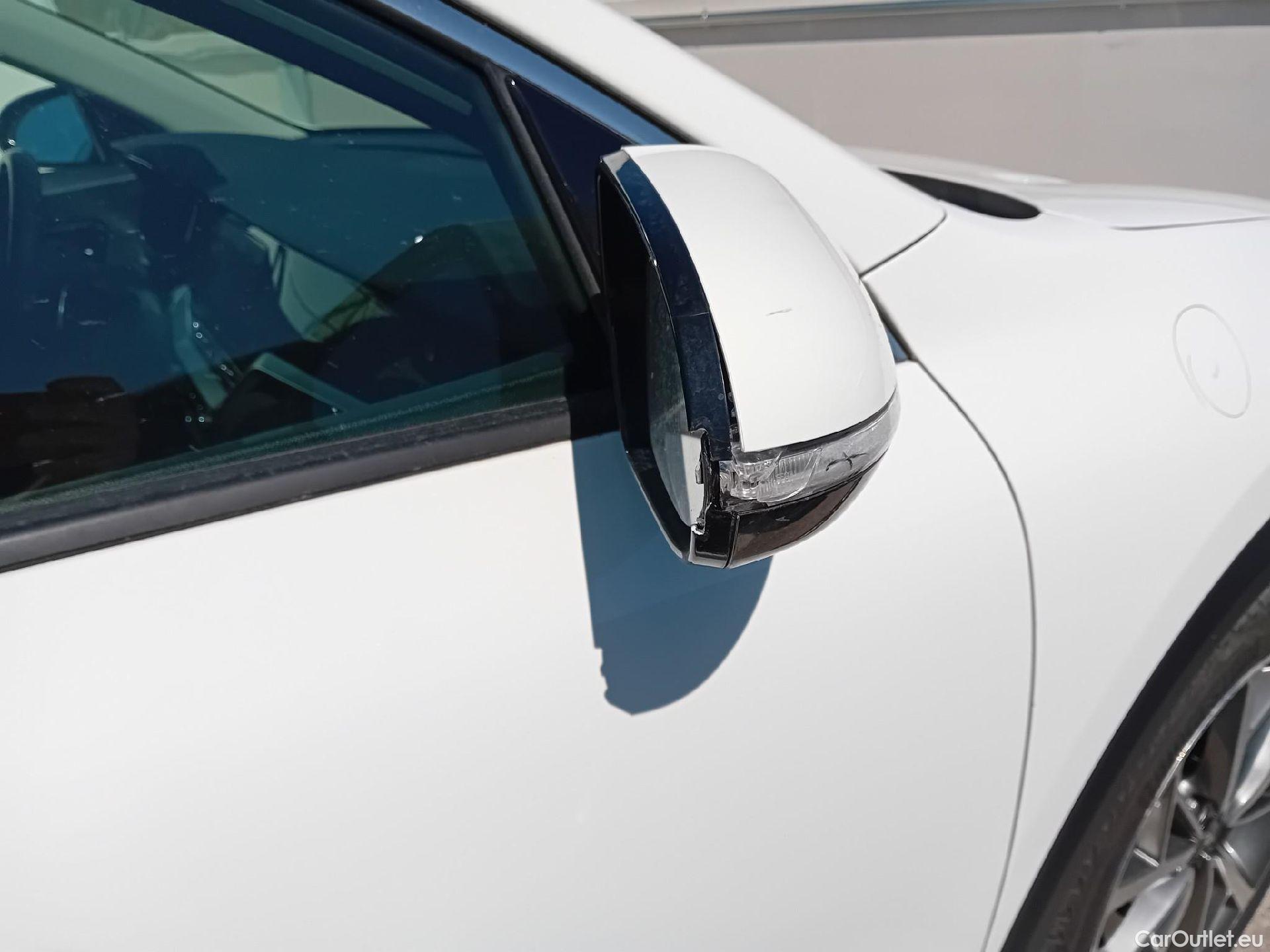  KIA  Niro KIA  / 2019 / 5P / crossover 1.6 GDi HEV 104kW (141CV) Emotion (AC) #43