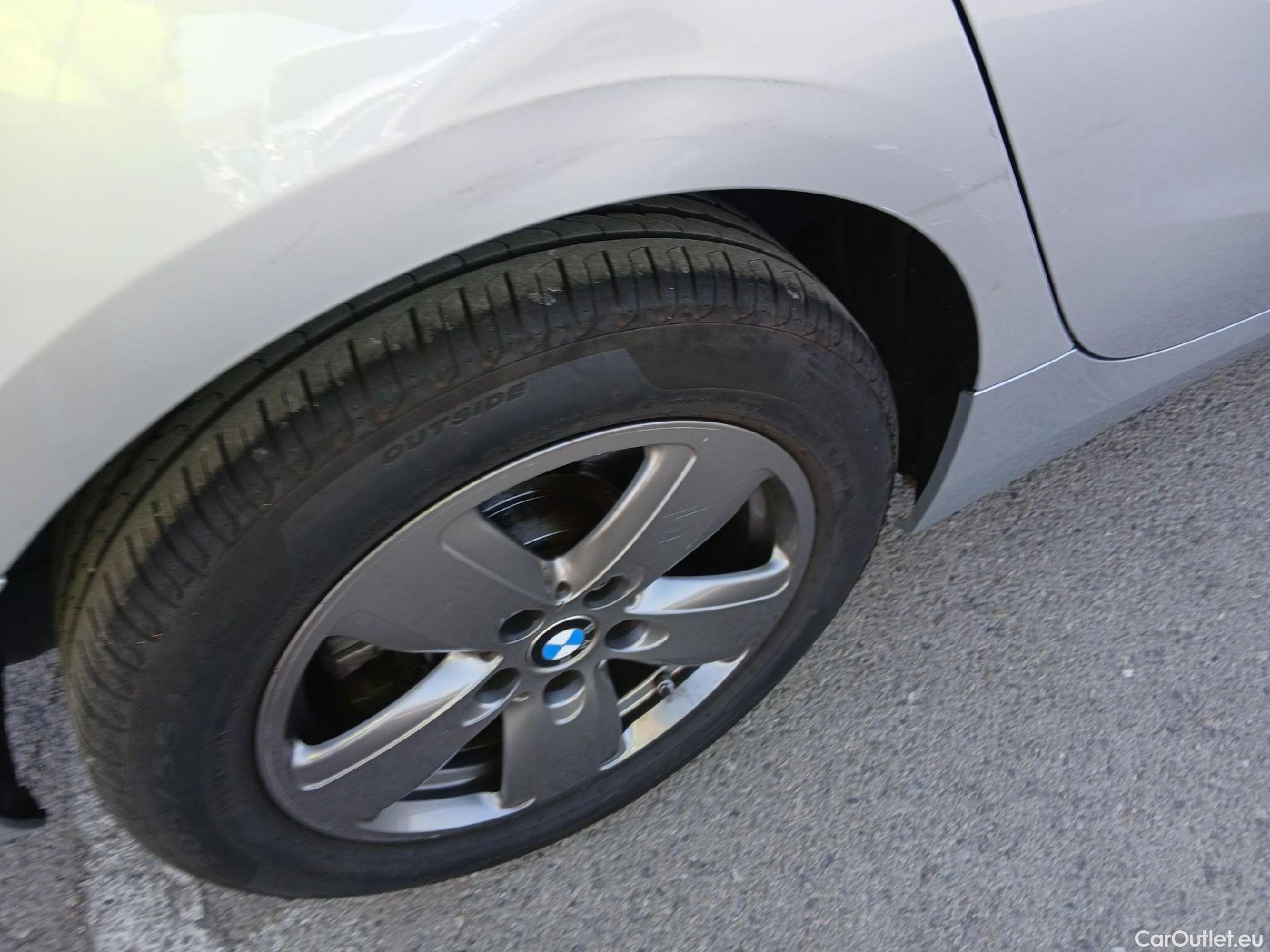  Bmw  Serie 1 BMW  / 2019 / 5P / berlina con portón 116d #26