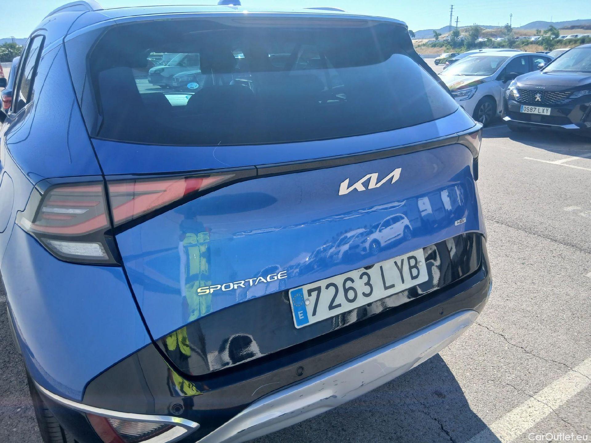  KIA  Sportage KIA  / 2022 / 5P / todoterreno 1.6 T-GDi HEV 171kW (230CV) Tech 4X2 #19