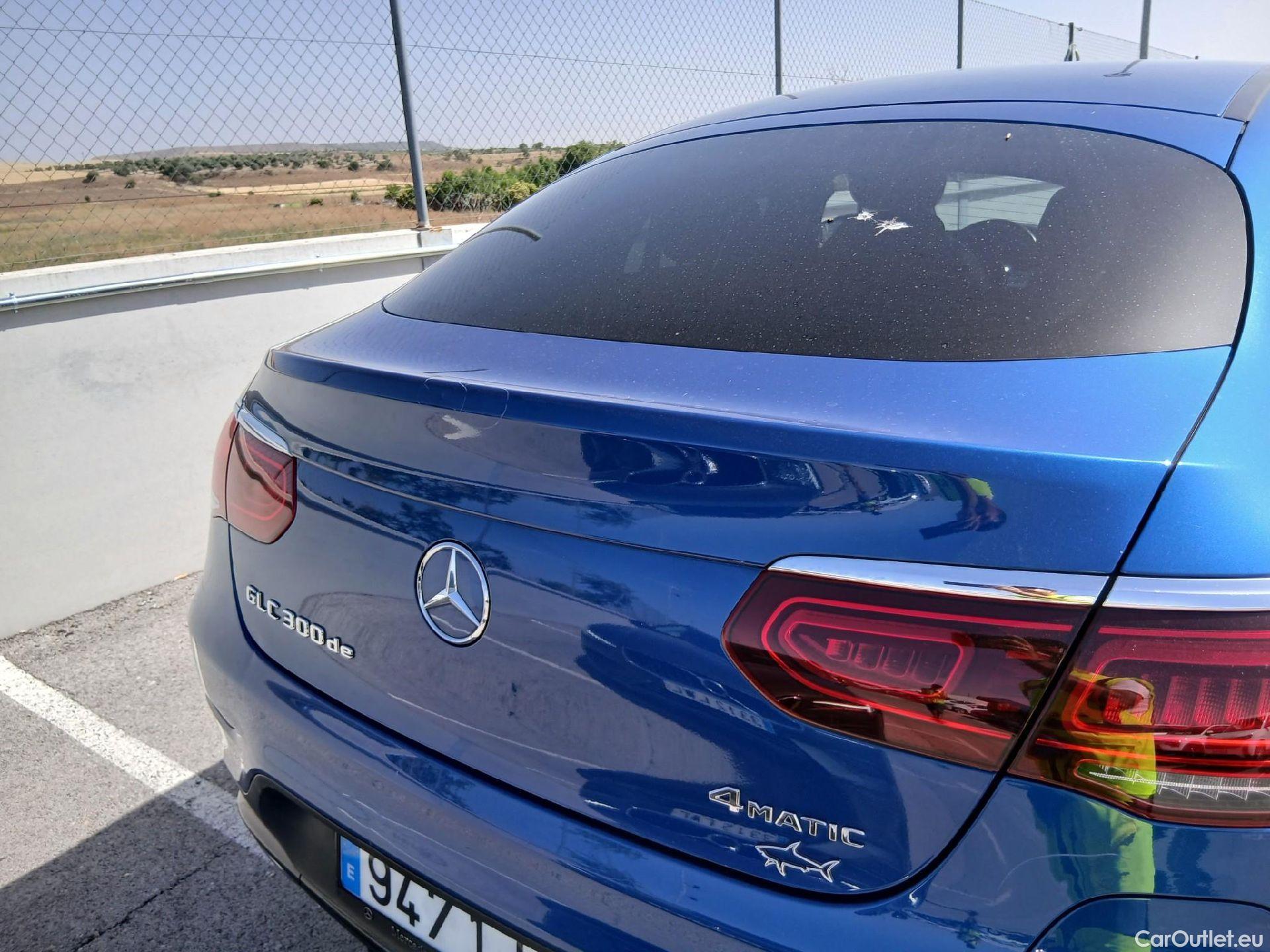  Mercedes  G-Klasee MERCEDES-BENZ GLC Coupé / 2019 / 5P / coupé GLC 300 de 4MATIC #32
