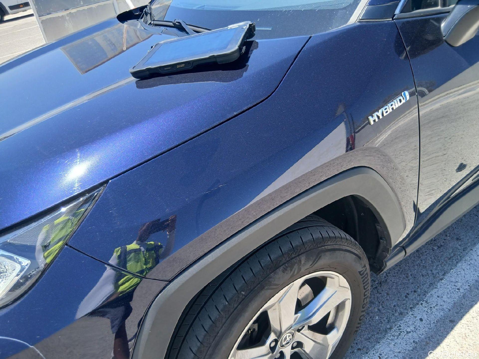  Toyota  RAV4 TOYOTA  / 2018 / 5P / todoterreno 2.5l 220H Luxury #8