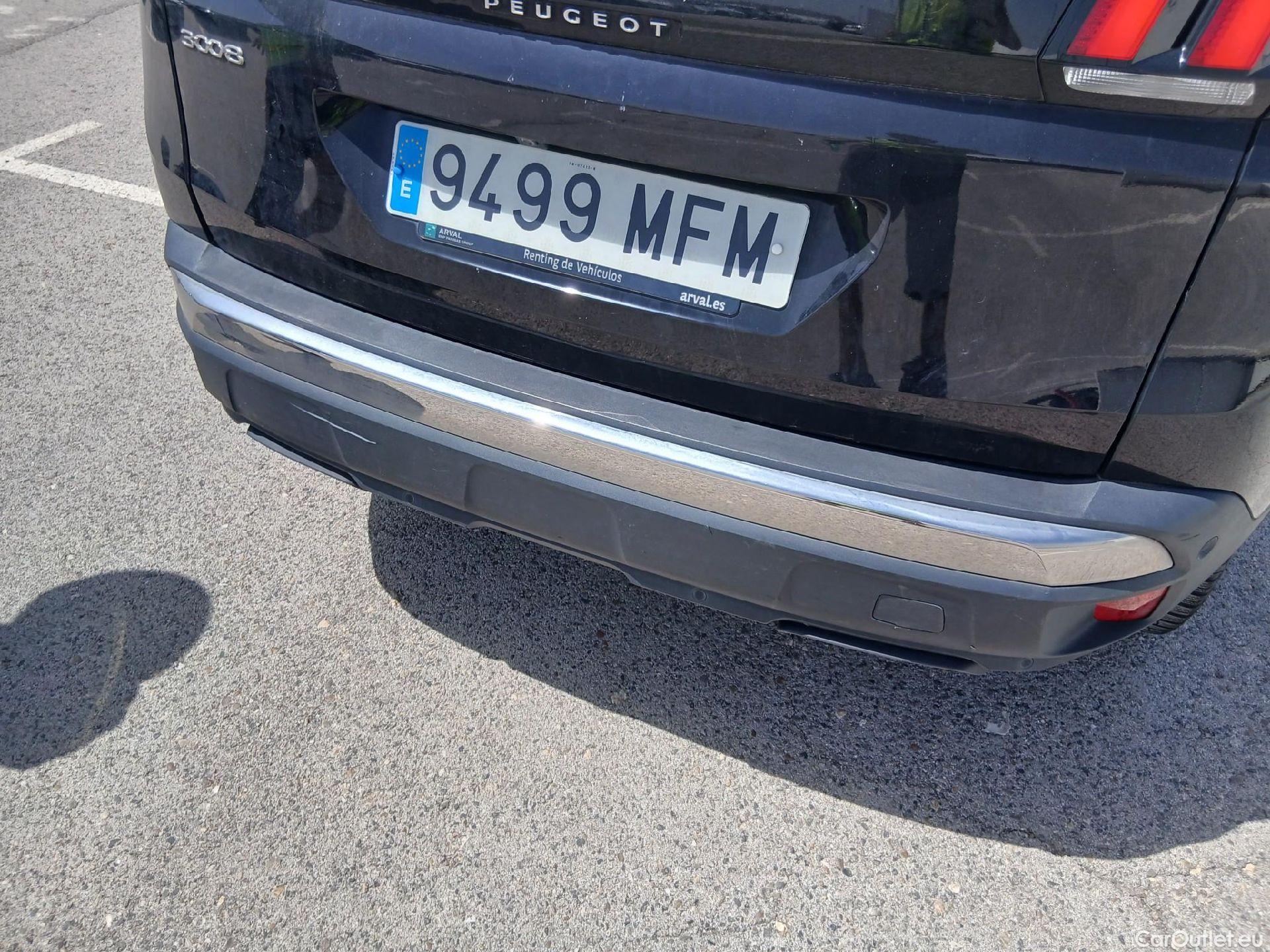  Peugeot  3008  Allure Pack 1.5 HDi 130CV AT8 E6d #31