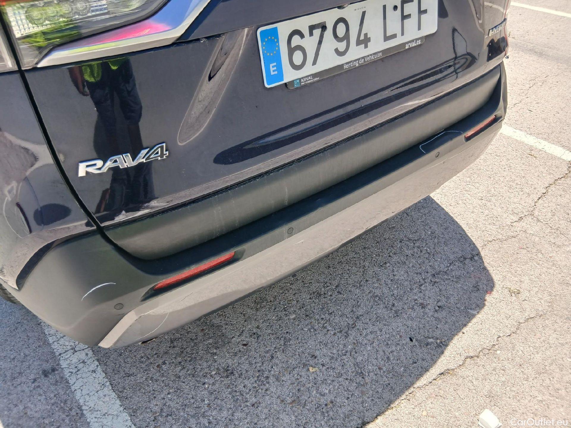  Toyota  RAV4 TOYOTA  / 2018 / 5P / todoterreno 2.5l 220H Luxury #25