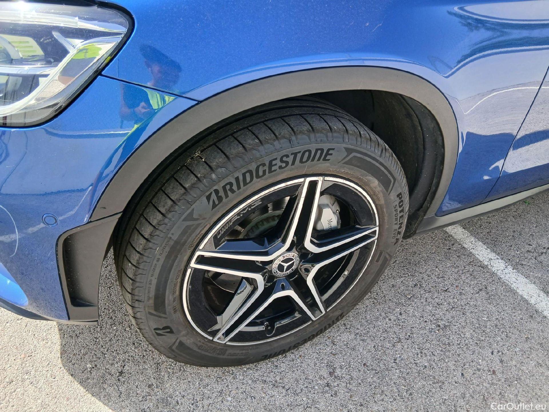  Mercedes  G-Klasee MERCEDES-BENZ GLC Coupé / 2019 / 5P / coupé GLC 300 de 4MATIC #9