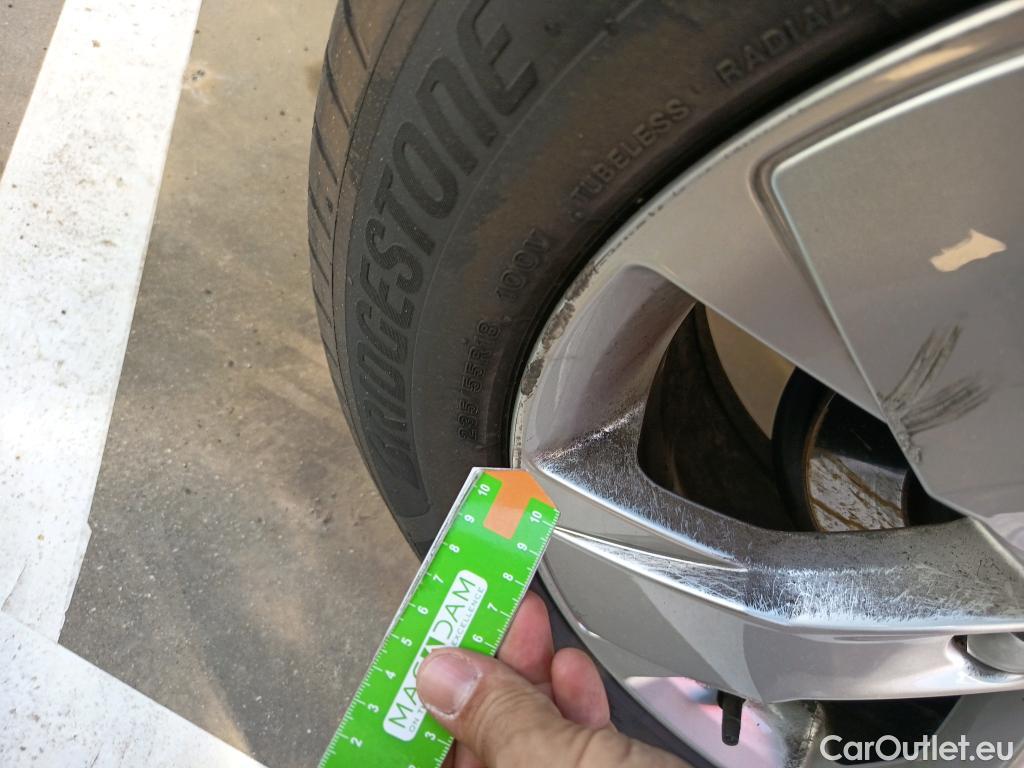  Volvo  XC 40 VOLVO XC40 / 2017 / 5P / todoterreno 1.5 T2 Momentum Auto #16