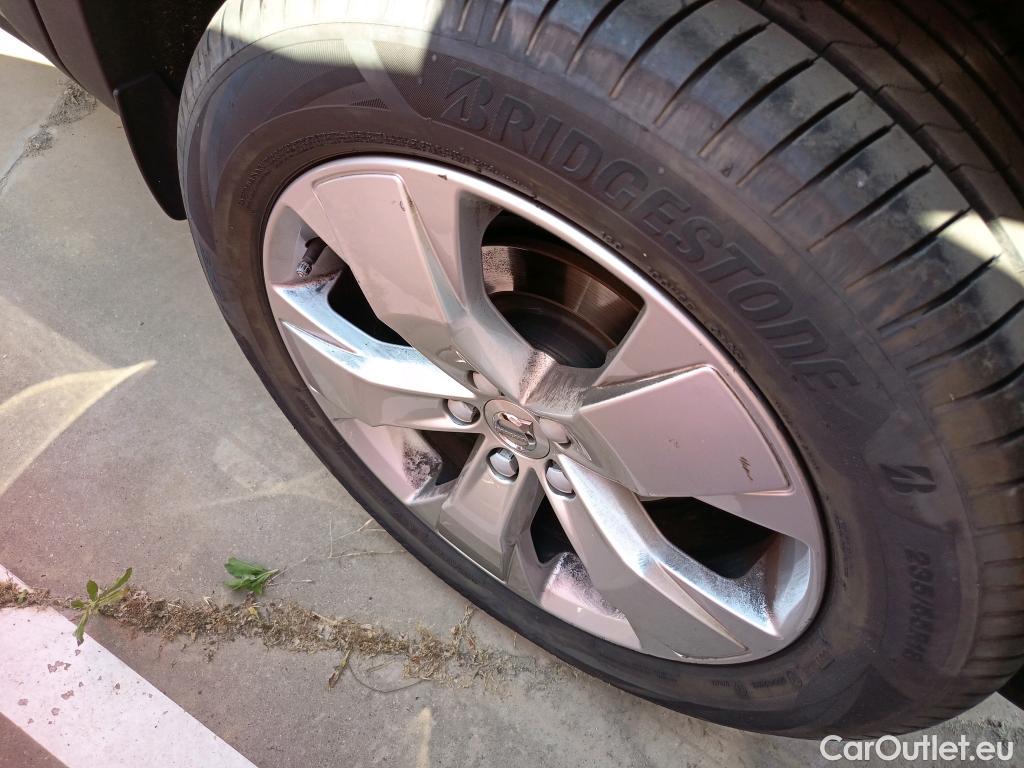  Volvo  XC 40 VOLVO XC40 / 2017 / 5P / todoterreno 1.5 T2 Momentum Auto #9
