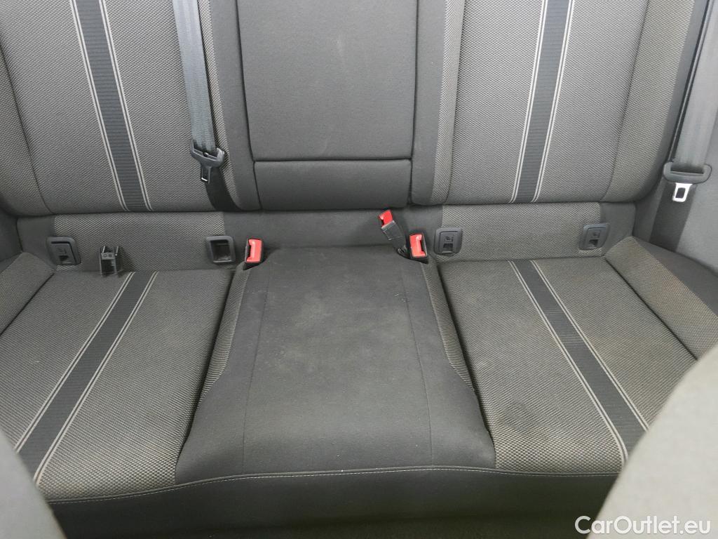  Volkswagen  T-ROC VOLKSWAGEN  / 2017 / 5P / todoterreno Advance 2.0 TDI 85kW (115CV) #4