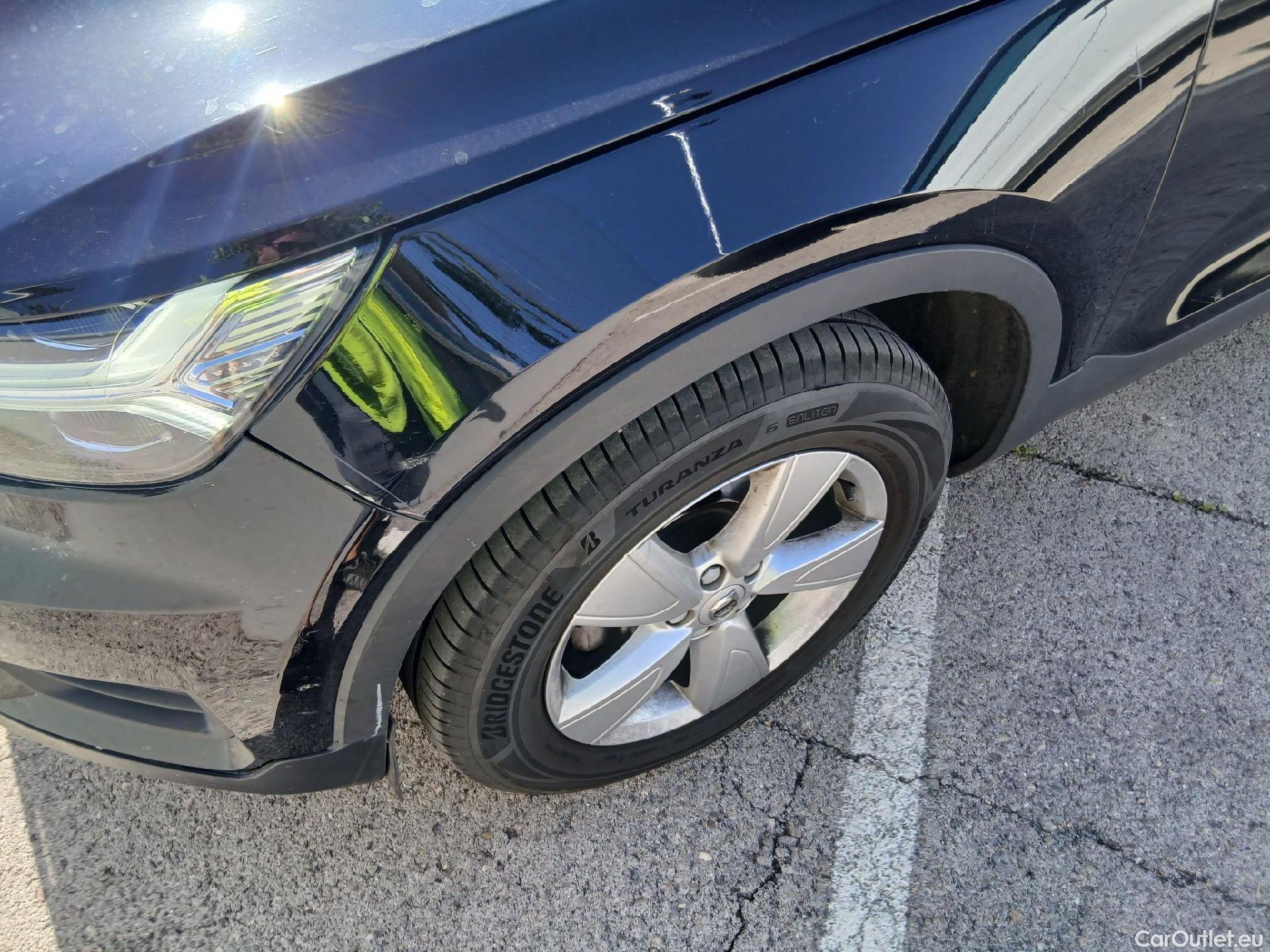  Volvo  XC 40 VOLVO XC40 / 2017 / 5P / todoterreno 1.5 T2 Momentum Core Auto #8