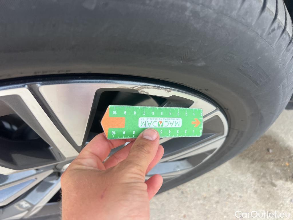  Volvo  XC60 VOLVO  / 2017 / 5P / todoterreno 2.0 B4 D Inscription Auto #4