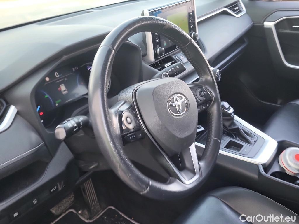  Toyota  RAV4 TOYOTA  / 2018 / 5P / todoterreno 2.5l 220H Luxury #9