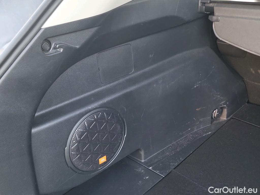  Toyota  RAV4 TOYOTA  / 2018 / 5P / todoterreno 2.5l 220H Luxury #7