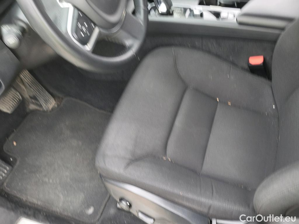 Volvo  XC60 VOLVO  / 2017 / 5P / todoterreno 2.0 B4 D Momentum Pro Auto #17