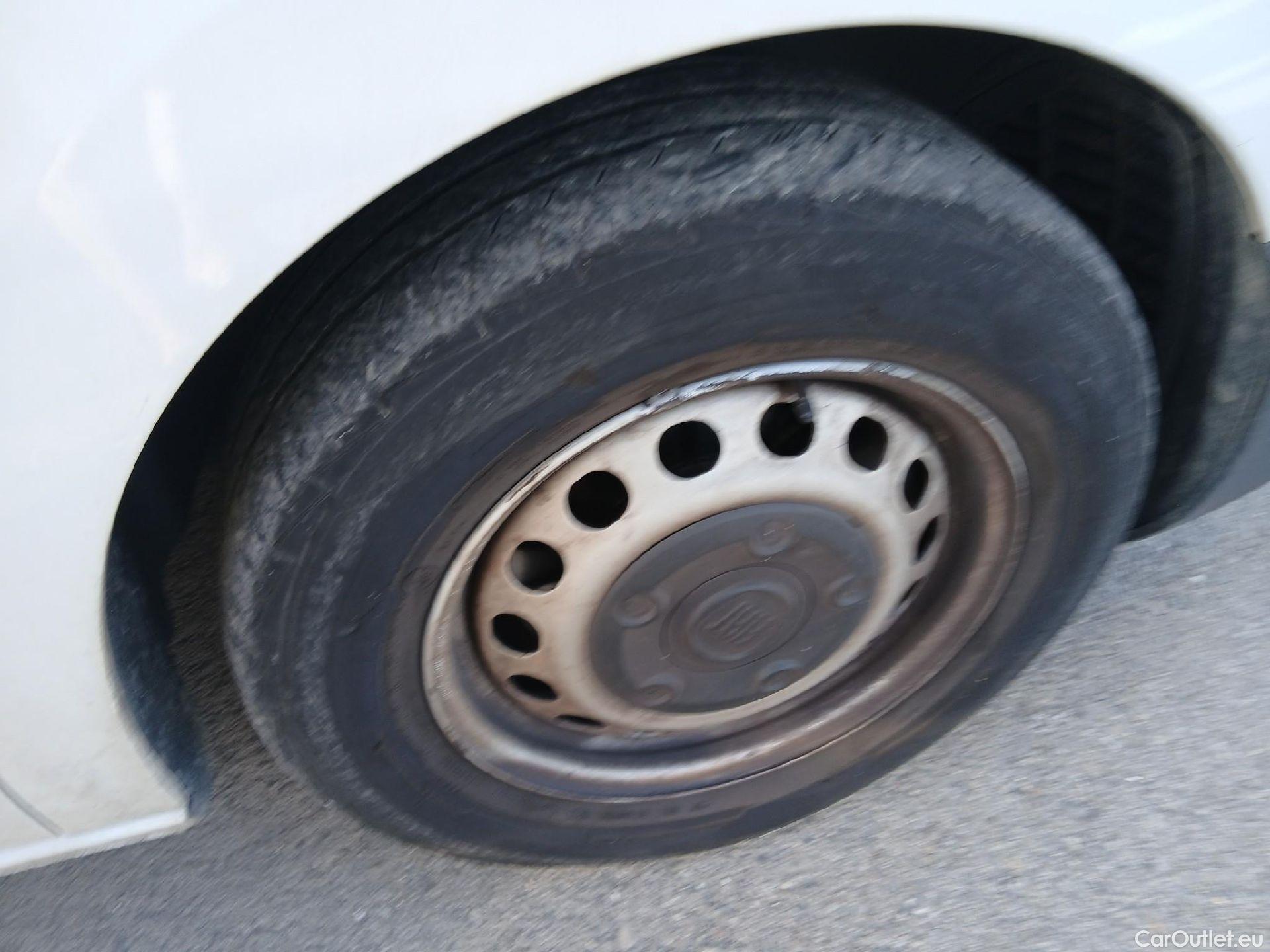  Fiat  Scudo FIAT  / 2021 / 4P / furgón Furgón L2 100cv MT5 #33