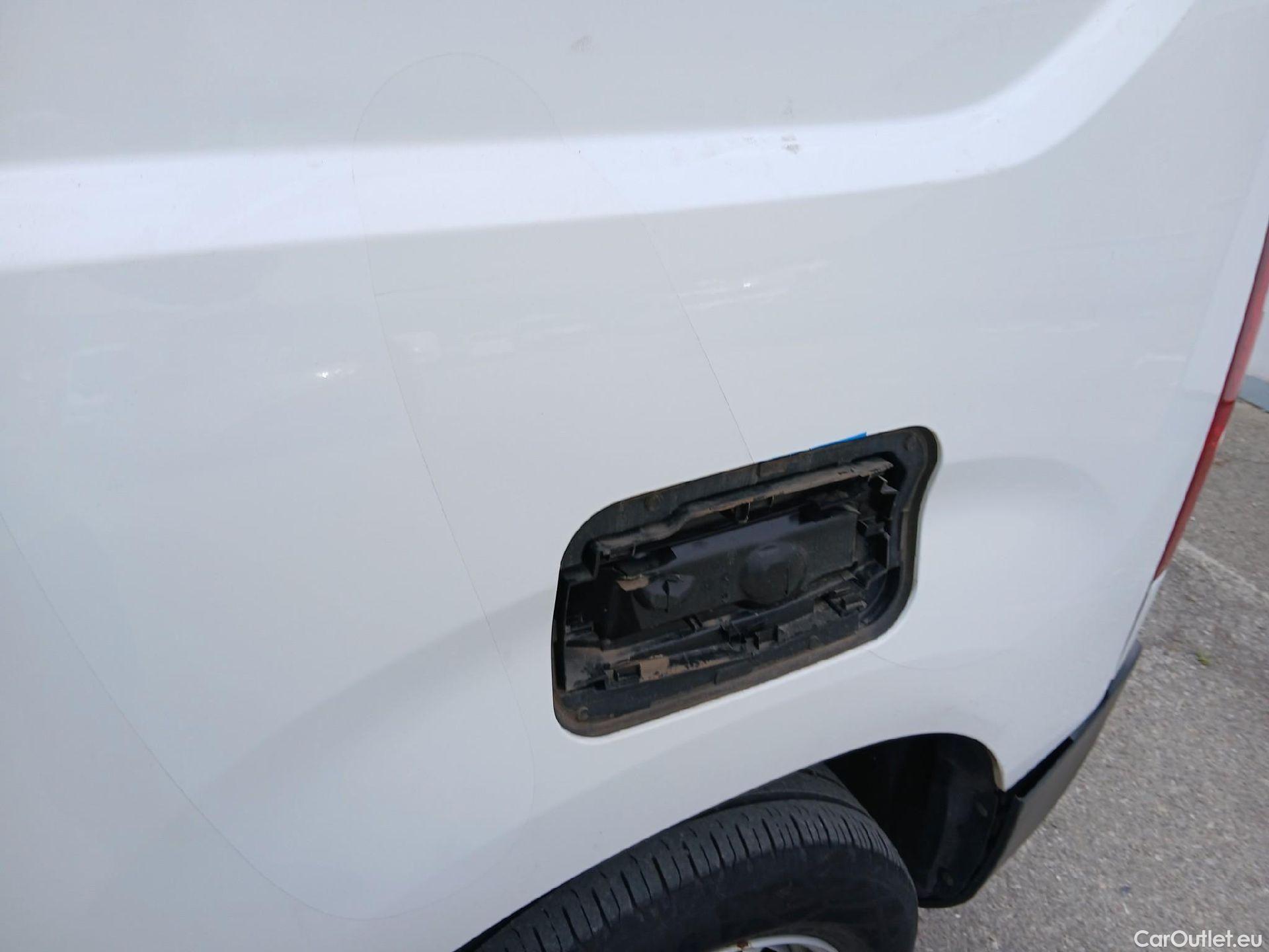  Citroen  Berlingo CITROEN  / 2018 / 4P / furgón derivado de turismo Talla M BlueHDi 100 CLUB (CA) #14