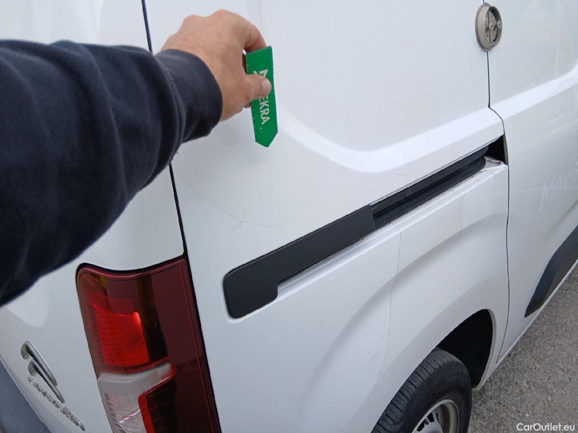  Citroen  Berlingo CITROEN  / 2018 / 4P / furgón derivado de turismo Talla M BlueHDi 100 CLUB (CA) #22