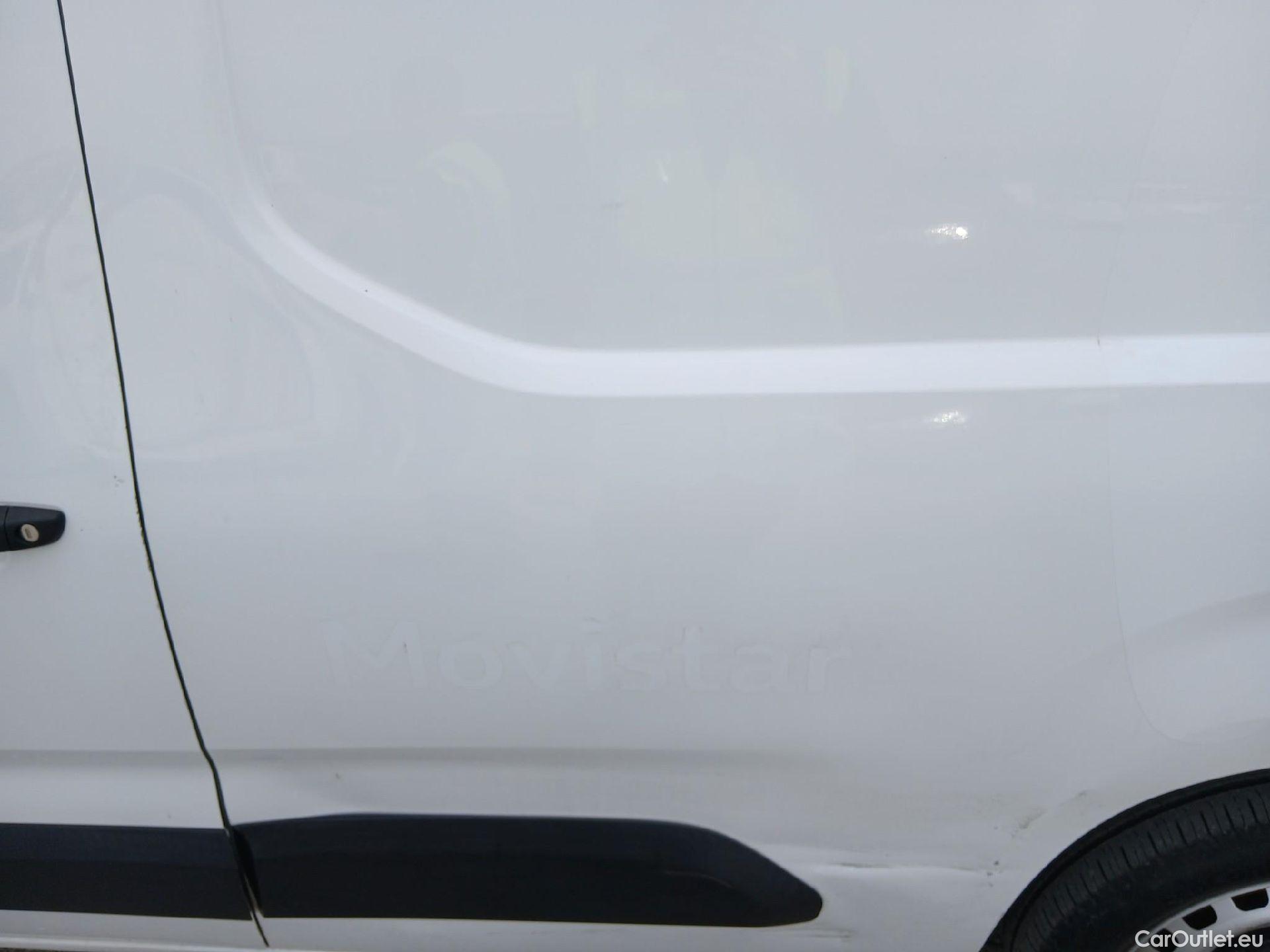  Citroen  Berlingo CITROEN  / 2018 / 4P / furgón derivado de turismo Talla M BlueHDi 100 CLUB (CA) #11