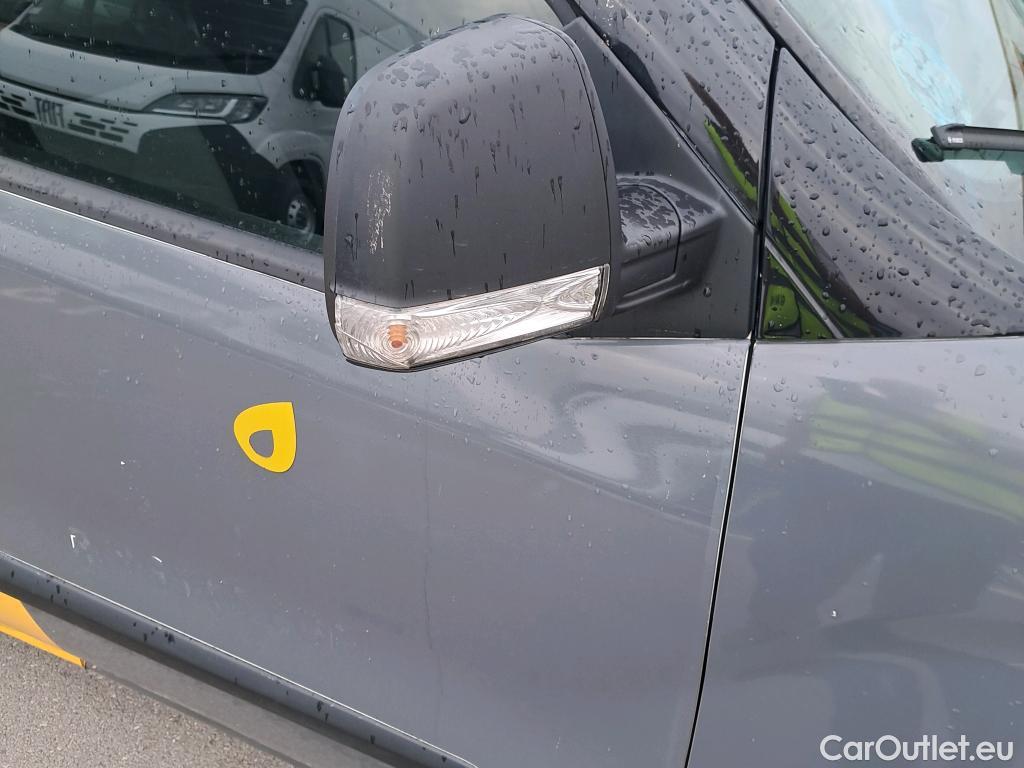  Fiat  Doblo FIAT Doblò Cargo/2015/3P/furgón derivado de turismo Cargo Base Plus 1.3 Mjet 59kW (80CV) #27