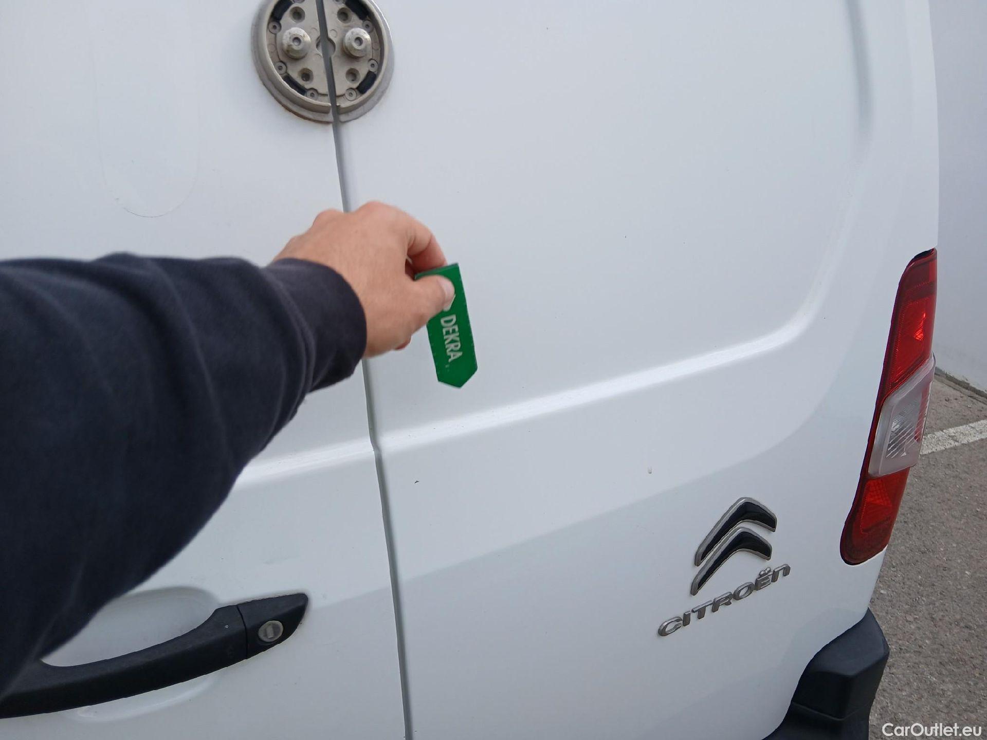  Citroen  Berlingo CITROEN  / 2018 / 4P / furgón derivado de turismo Talla M BlueHDi 100 CLUB (CA) #20