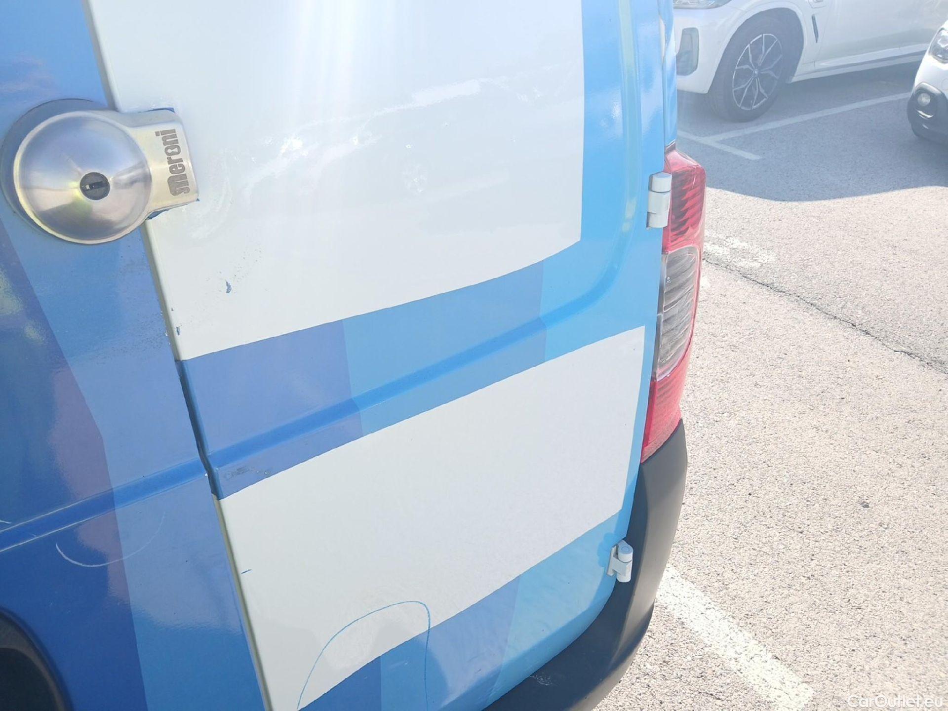  Fiat  Fiorino FIAT  / 2016 / 3P / furgón derivado de turismo Cargo Base N1 1.3 MJet 59 kW (80 CV) #28