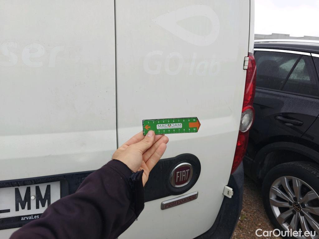  Fiat  Doblo FIAT Doblò Cargo /4P/ Maxi SX 1.6 105 CV #17