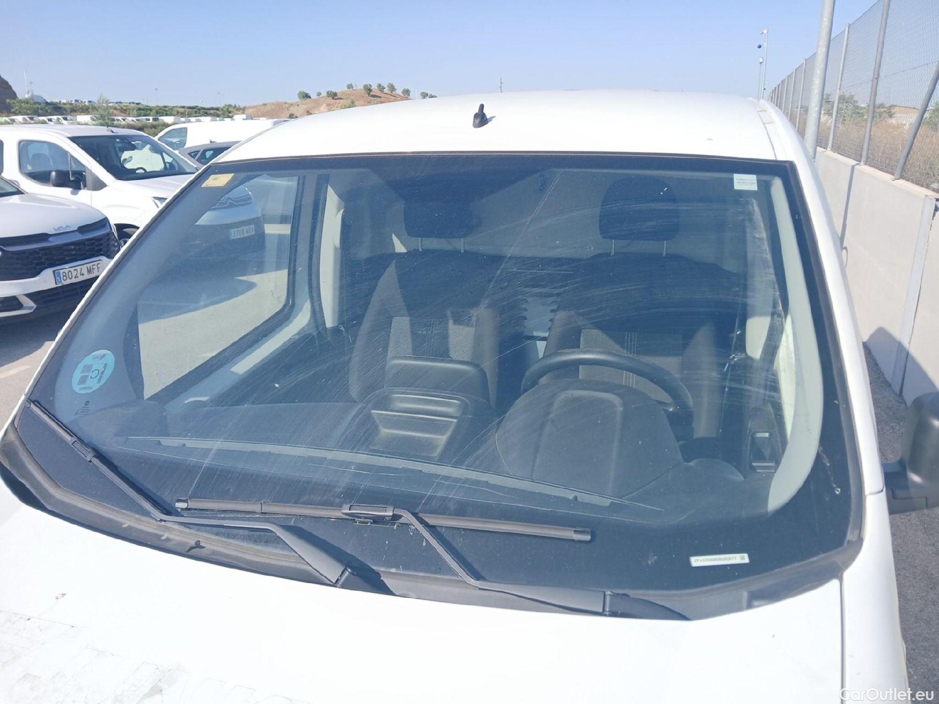  Fiat  Fiorino FIAT  / 2016 / 3P / furgón derivado de turismo Cargo Base N1 1.3 MJet 59 kW (80 CV) #13