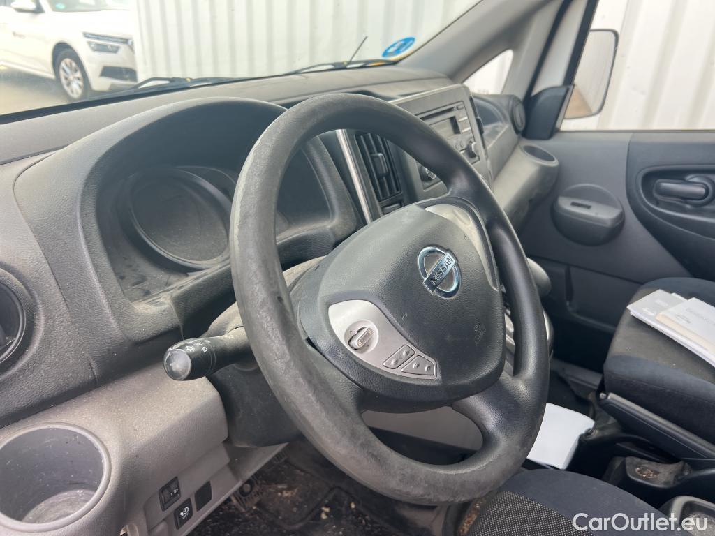  Nissan  NV200 NISSAN e- / 2009 / 4P / furgón Furgón 4p 40 kWh PROFESIONAL #40