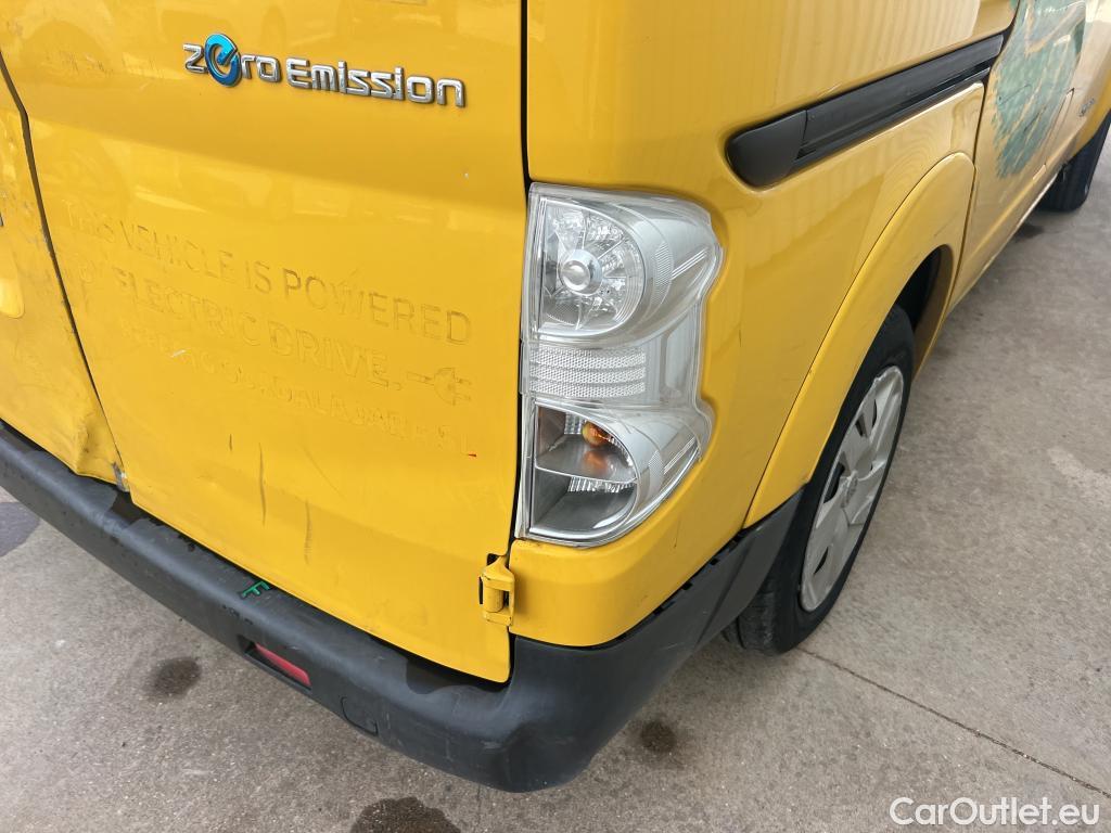  Nissan  NV200 NISSAN e- / 2009 / 4P / furgón Furgón 4p 40 kWh PROFESIONAL #6