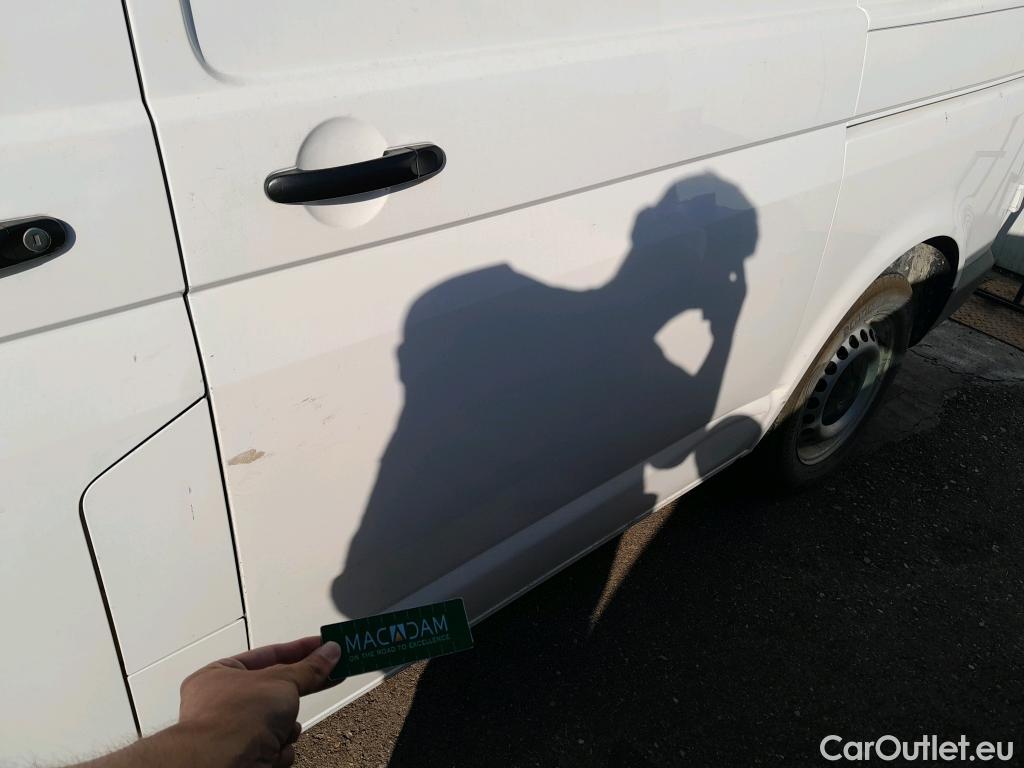  Land Rover  Discovery VOLKSWAGEN Transporter / 2020 / 4P / furgón Furgón Corto TN 2.0 TDI 110kW 4MO #16