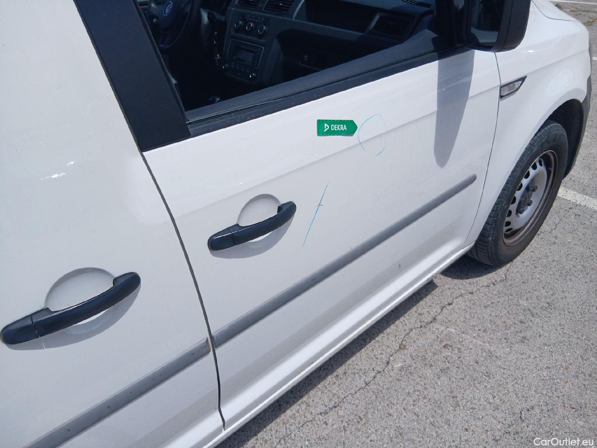  Volkswagen  Caddy VOLKSWAGEN  / 2015 / 4P / combi Business Profesional Kombi 1.4 TGI 81kW #21