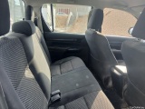  Toyota  Hilux TOYOTA  / 2020 / 4P / pickup 2.4 D-4D Cabina Doble GX #7