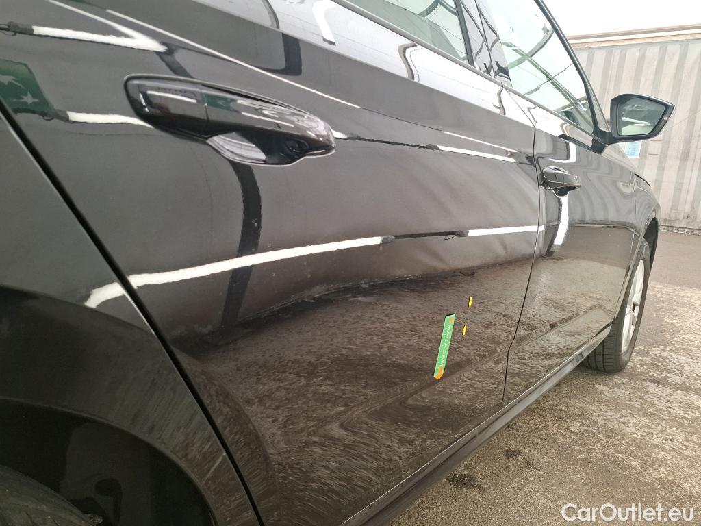  Skoda  KAMIQ  Selection 1.0 TSI 115CV BVA7 6E #12