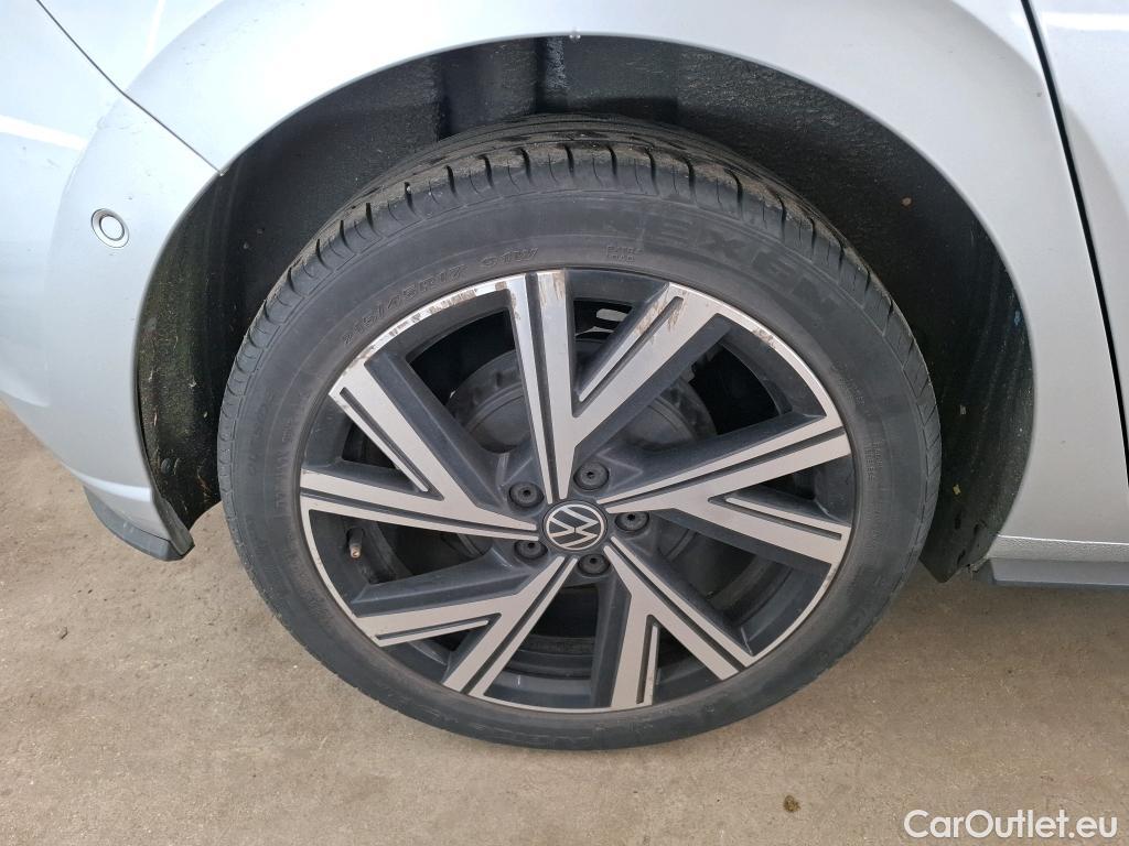  Volkswagen  Polo  VI R-Line 1.0 TSI 95CV BVA7 E6d #2