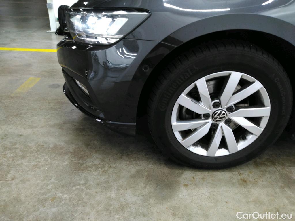  Volkswagen  Passat  Berline Business 1.5 TSI 150CV BVA7 E6d #26