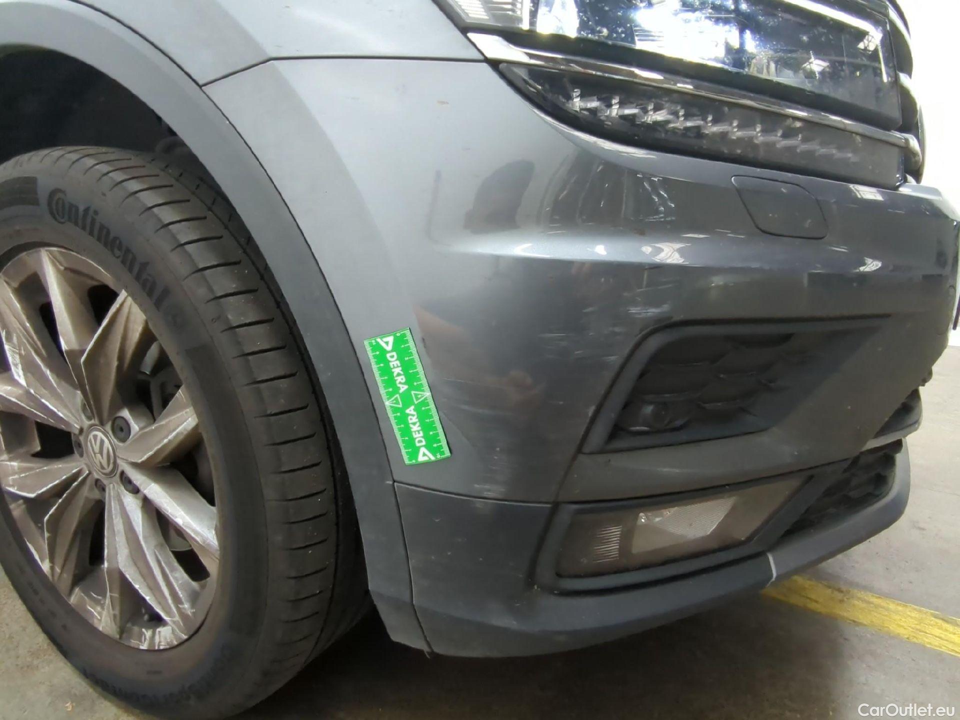  Volkswagen  Tiguan VOLKSWAGEN  Allspace / 2017 / 5P / SUV 2.0 TDI 150 DSG7 Carat #5