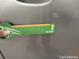  Peugeot  2008 PEUGEOT  / 2019 / 5P / CROSSOVER BLUEHDI 130 EAT8 ALLURE S/S AUT. #52