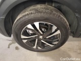  Peugeot  2008 PEUGEOT  / 2019 / 5P / CROSSOVER BLUEHDI 130 EAT8 ALLURE S/S AUT. #106
