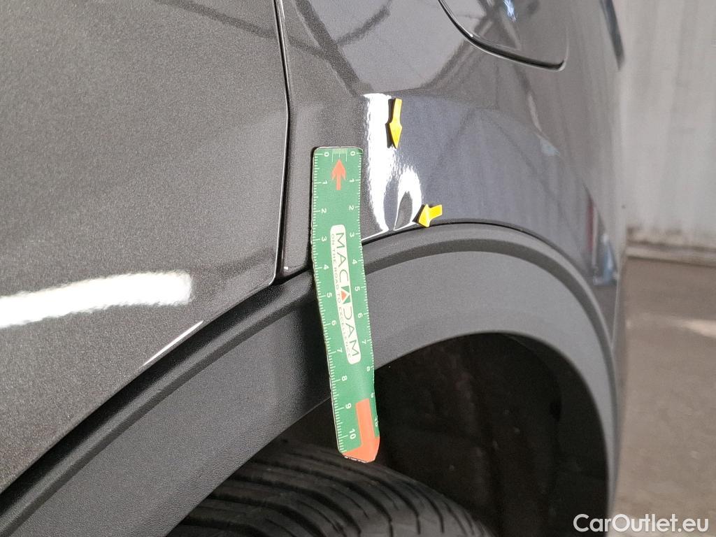  Ford  Kuga FORD  / 2019 / 5P / SUV 2.5 Dur 225 hybrid PHEV Pshift Titanium #11