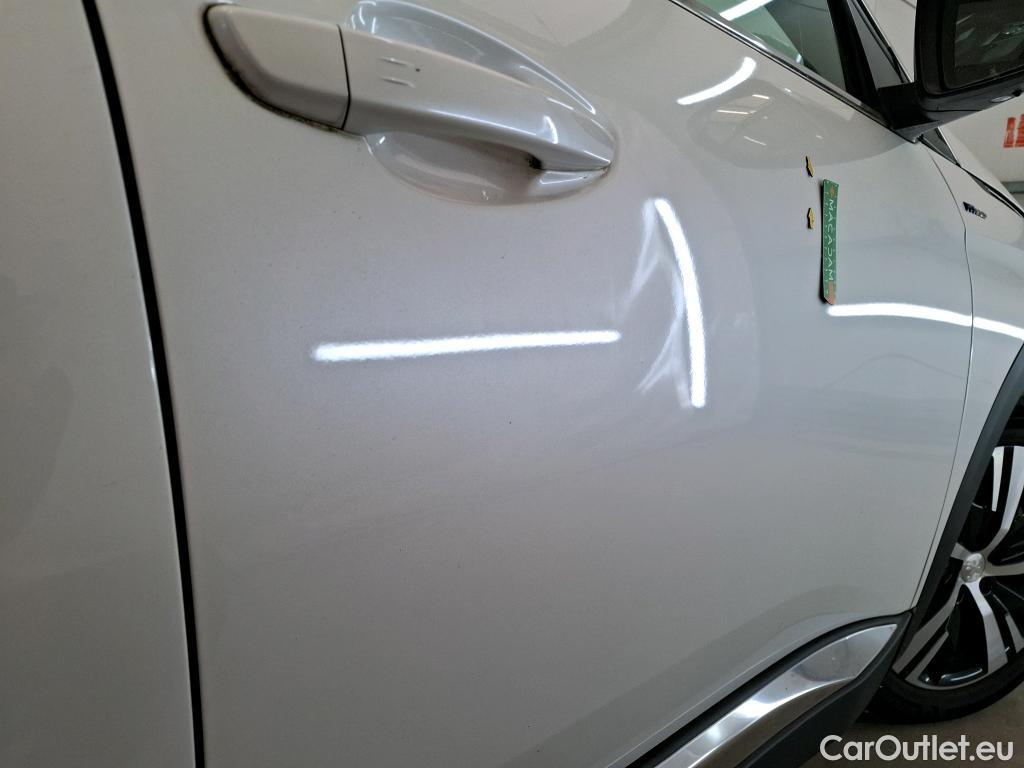  Peugeot  3008 PEUGEOT  / 2020 / 5P / SUV 1.6 HYBRID 225 E-EAT8 GT #18