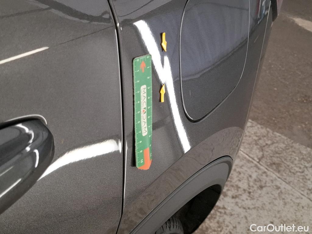  Ford  Kuga FORD  / 2019 / 5P / SUV 2.5 Dur 225 hybrid PHEV Pshift Titanium #12