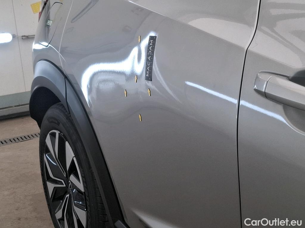  Nissan  Juke NISSAN   2019  5P  Crossover DIG T 114 DCT Business Edition #4