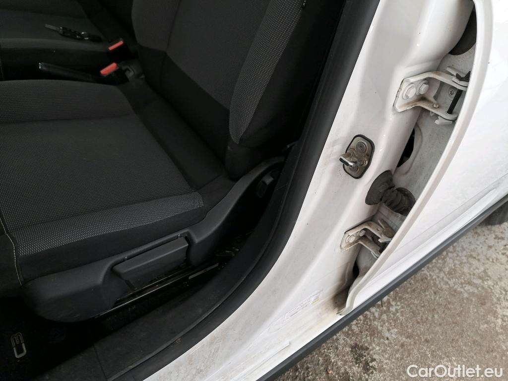  Citroen  C3  Société Feel 1.5 BlueHDI 100CV BVM5 E6dT #10