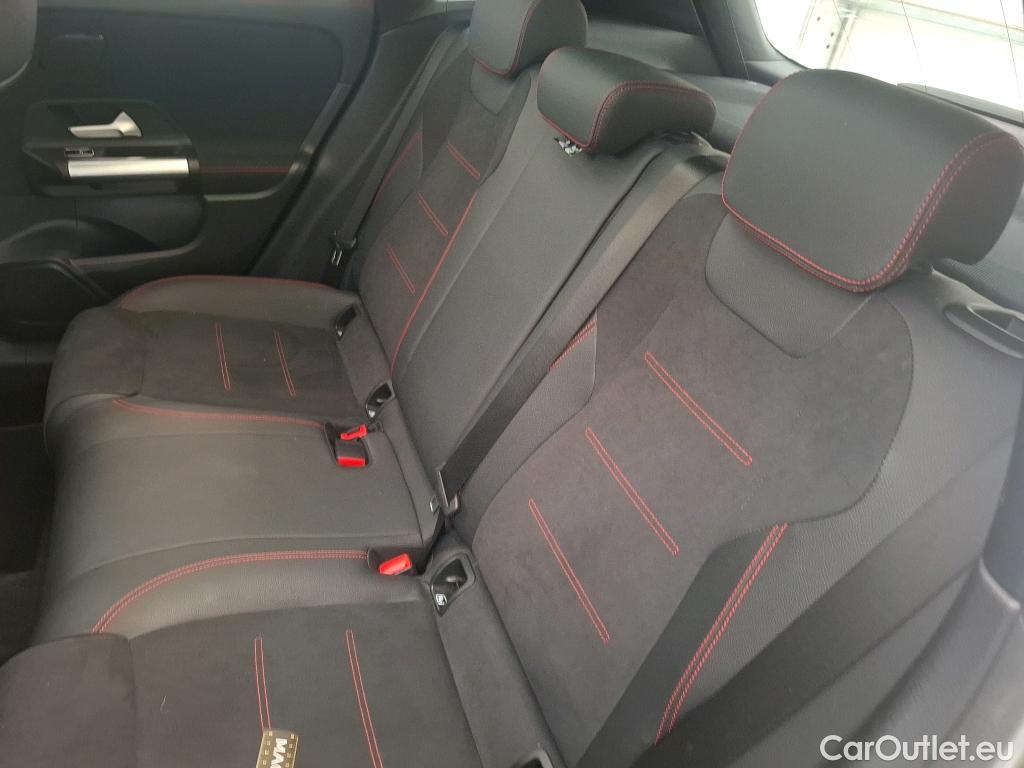 Mercedes  GLA MERCEDES-BENZ  / 2020 / 5P / SUV  220D AMG LINE 4MATIC DCT #67