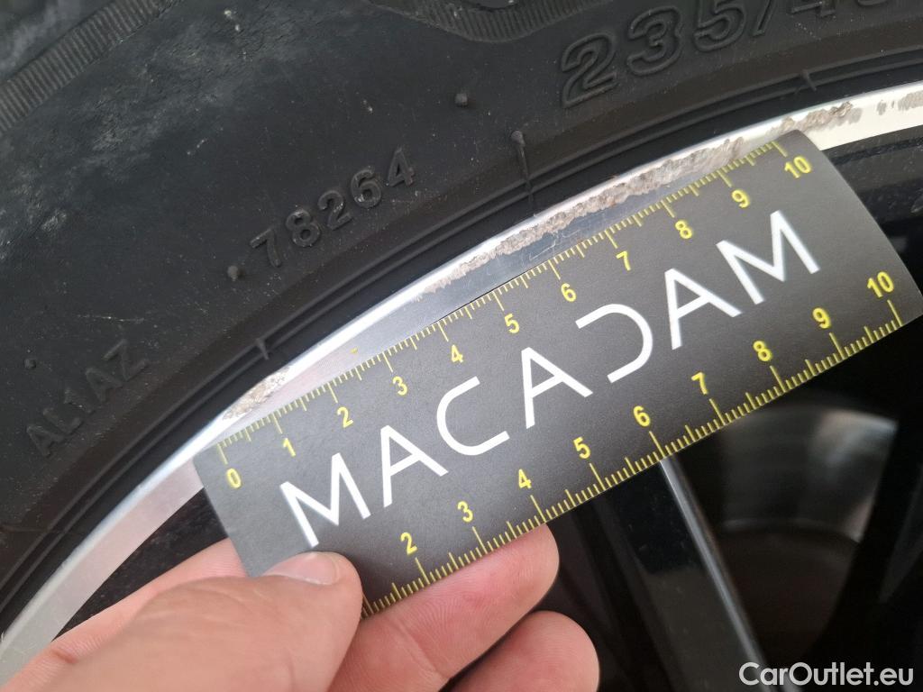  Mercedes  GLA MERCEDES-BENZ  / 2020 / 5P / SUV  220D AMG LINE 4MATIC DCT #51