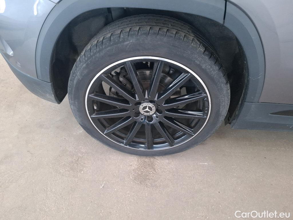  Mercedes  GLA MERCEDES-BENZ  / 2020 / 5P / SUV  220D AMG LINE 4MATIC DCT #48