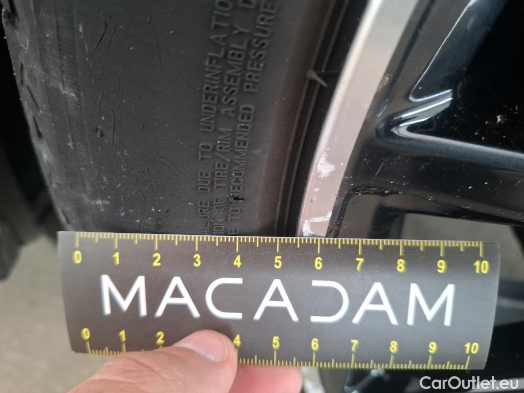  Mercedes  GLA MERCEDES-BENZ  / 2020 / 5P / SUV  220D AMG LINE 4MATIC DCT #12