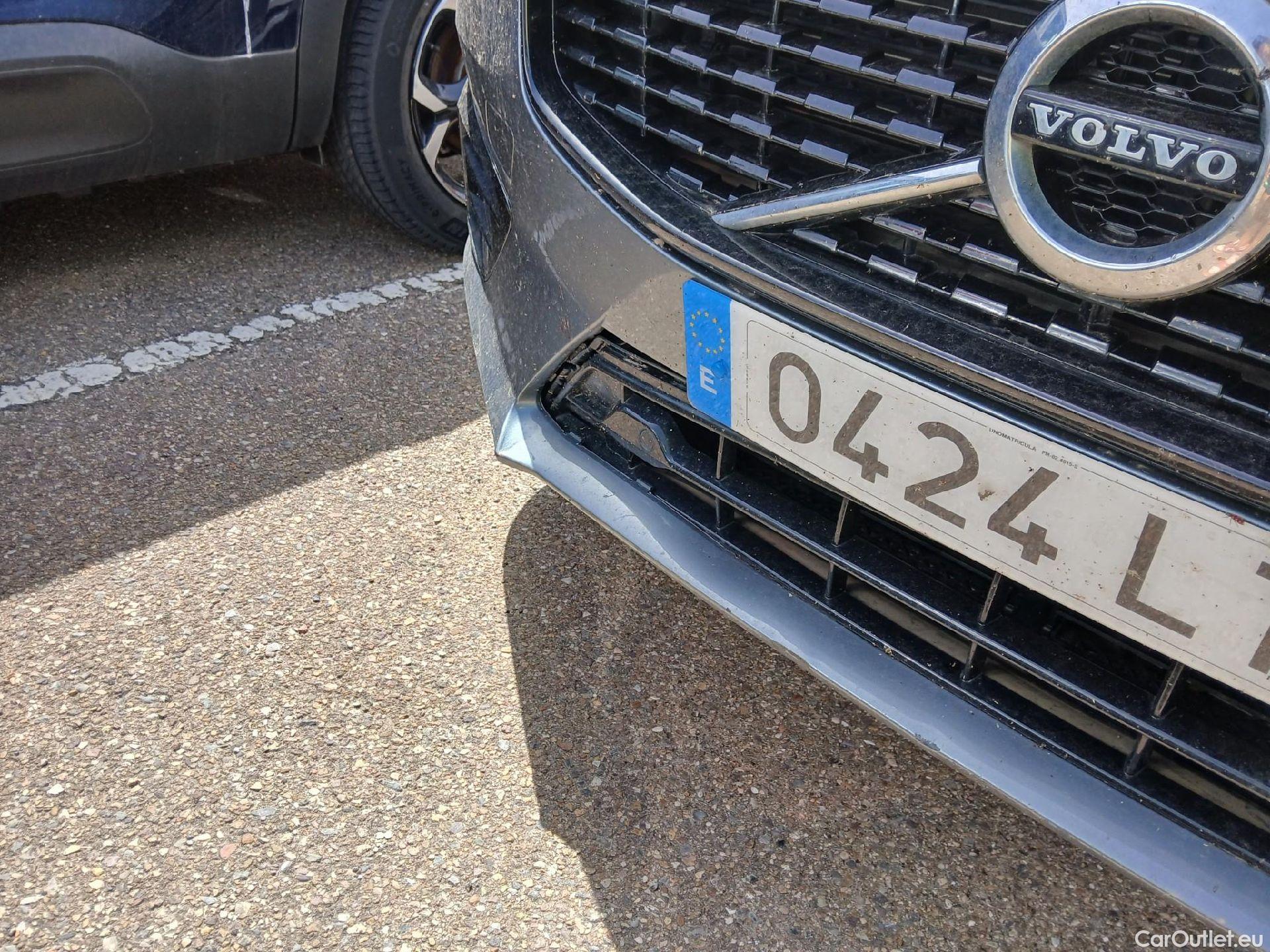  Volvo  XC60 VOLVO  / 2017 / 5P / todoterreno 2.0 B4 D AWD R-Design Auto #5