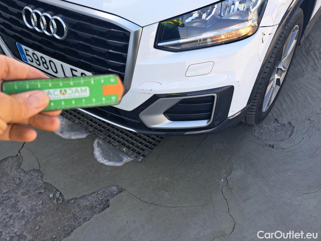  Audi  Q2 AUDI  / 2016 / 5P / todoterreno Design 30 TDI 85kW (116CV) #40