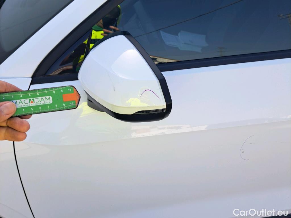  Audi  Q2 AUDI  / 2016 / 5P / todoterreno Design 30 TDI 85kW (116CV) #70