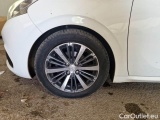  Peugeot  208 PEUGEOT  / 2015 / 5P / BERLINA ALLURE BLUEHDI 75CV #20