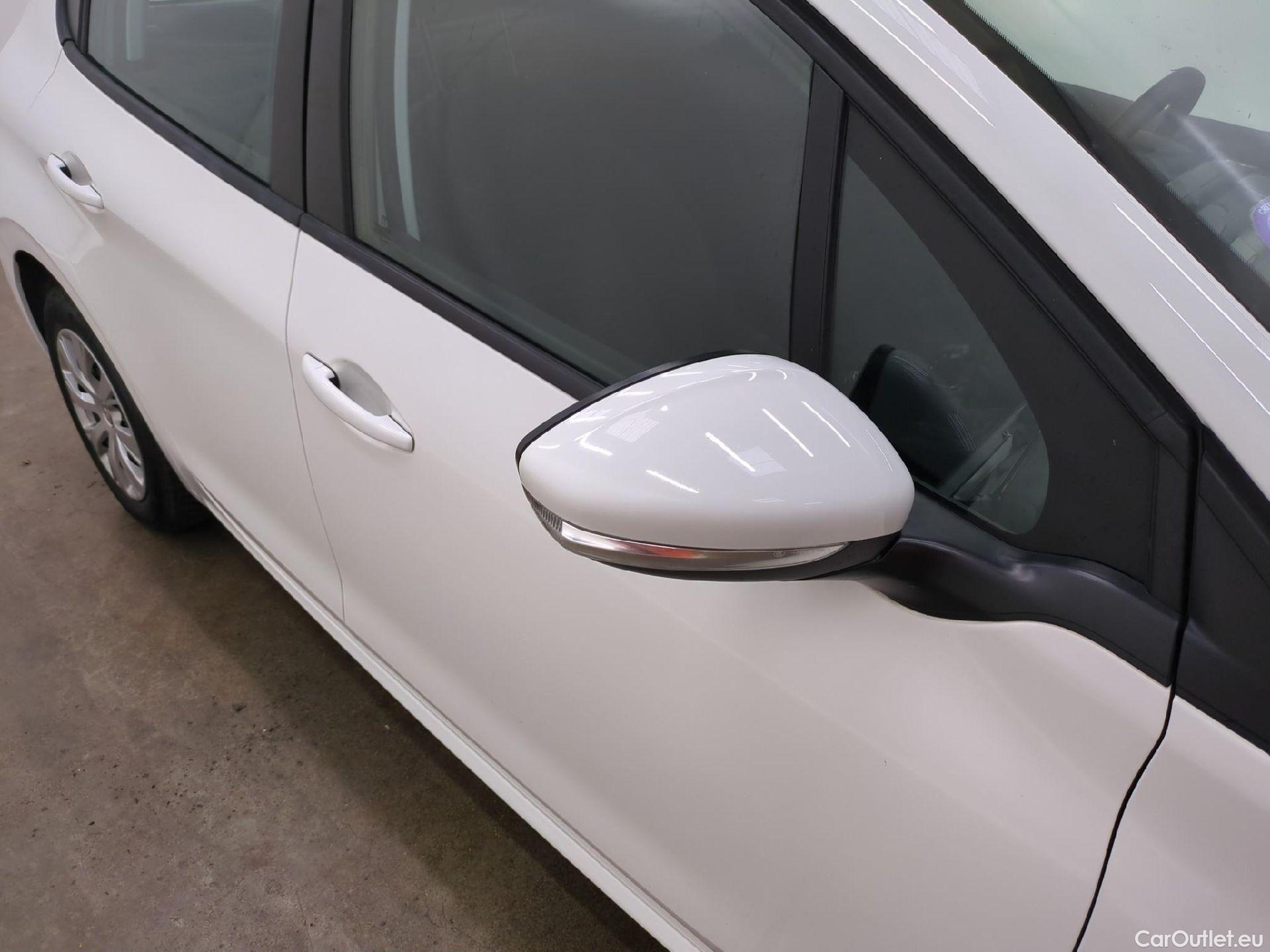  Peugeot  208  Affaire Premium Pack 1.2 80CV BVM5 E6dT #19
